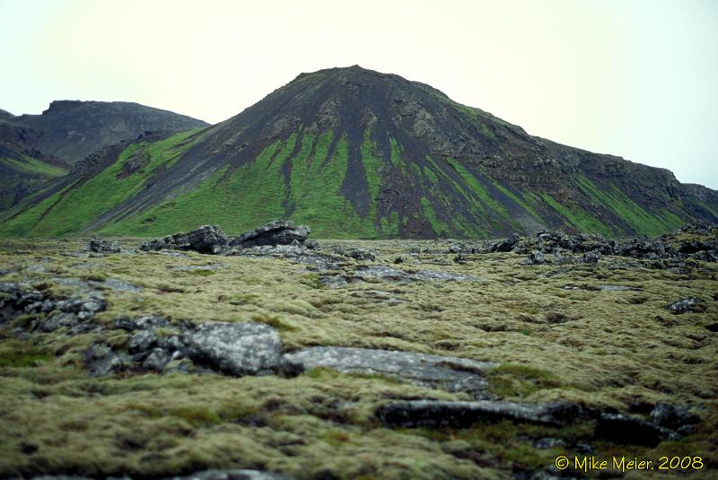 Iceland-1998-02.jpg - Small ash cone just south of Reykjavik
