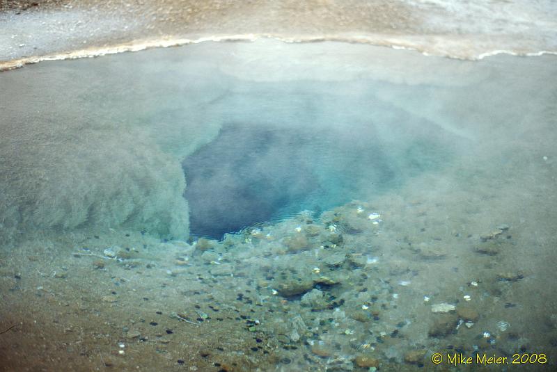 Iceland-1998-09.jpg - Geyser, between eruptions