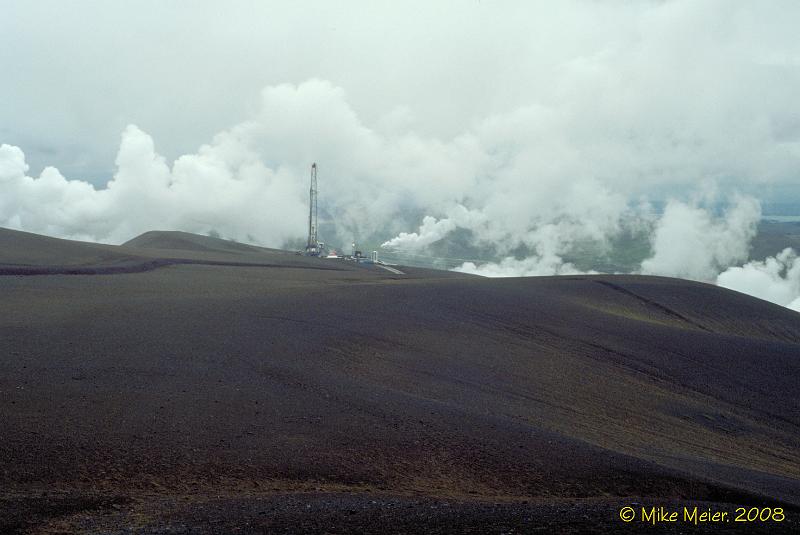 Iceland-1998-49.jpg - Steam - the Kröflustöð geothermal plant
