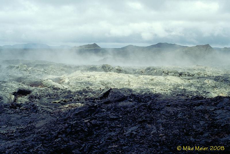 Iceland-1998-51.jpg - Sulfurous fumes at Krafla