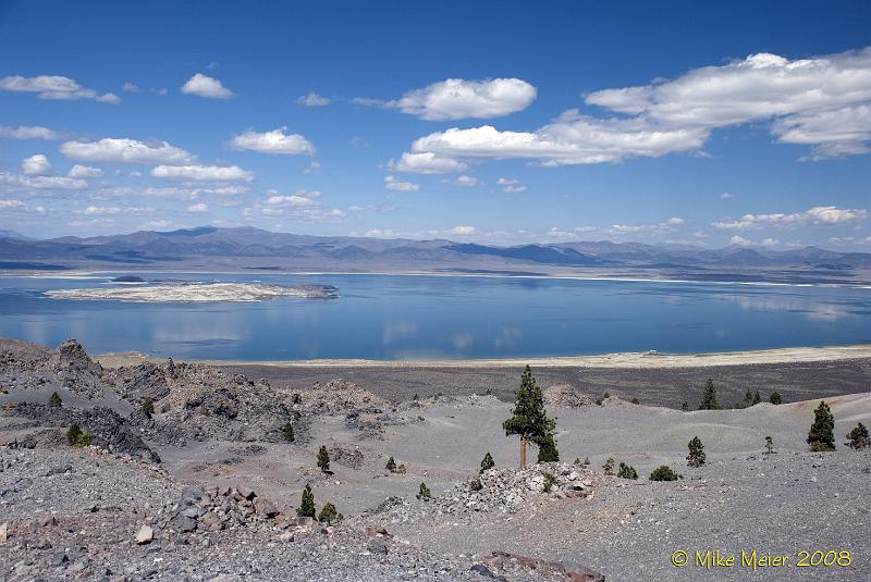 MonoCraters-2007-03.jpg - Mono Lake from the Mono Craters