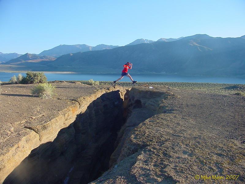 MonoLake-2003-03.jpg - The Black Point Fracture