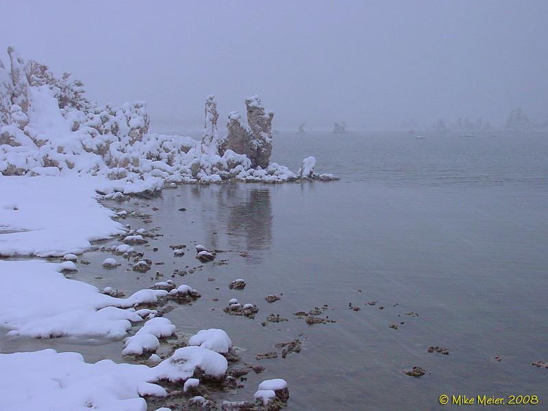 MonoLake-2004-01.jpg - Mono Lake Snowstorm