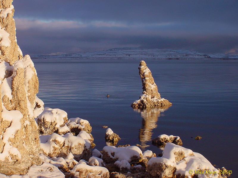MonoLake-2004-09.jpg - Mono Lake Fresh Snow Sunrise