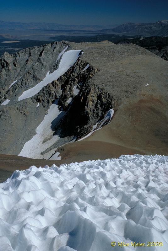 Tioga-1999-153.jpg - Looking south from the top of Mount Dana (13,061')