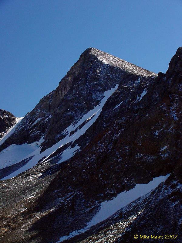 Tioga2006-14.jpg - Mount Dana (13,061'), from across the Dana Canyon