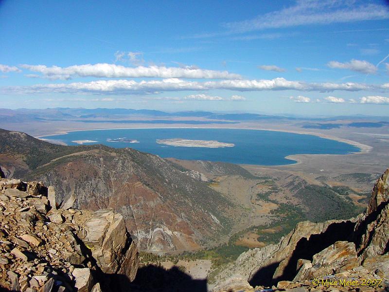 Tioga2006-20.jpg - Mono Lake, some 5000' below the Dana Plateau